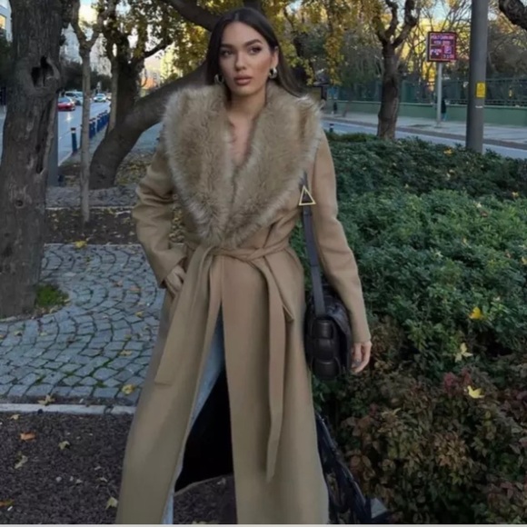 NWT Zara Italian wool faux fur collar belted coat bloggers fav - Picture 2 of 16